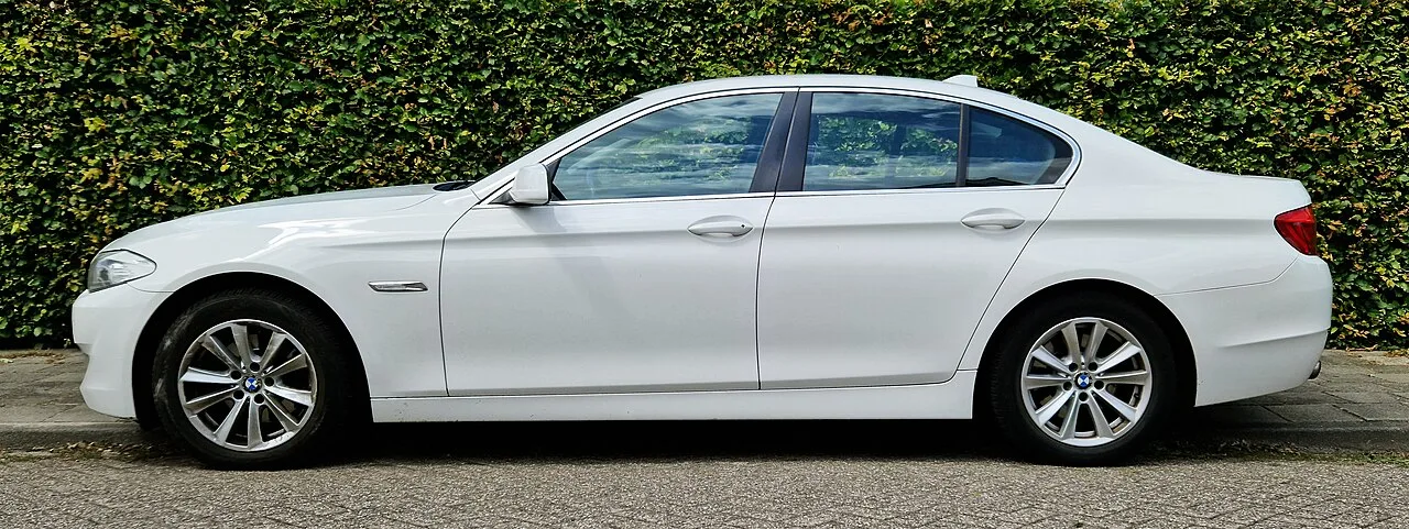 BMW 5 Series M Performance, side