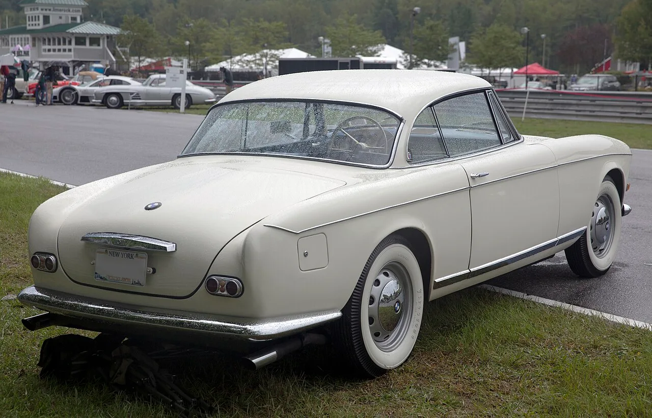 BMW 503, rear