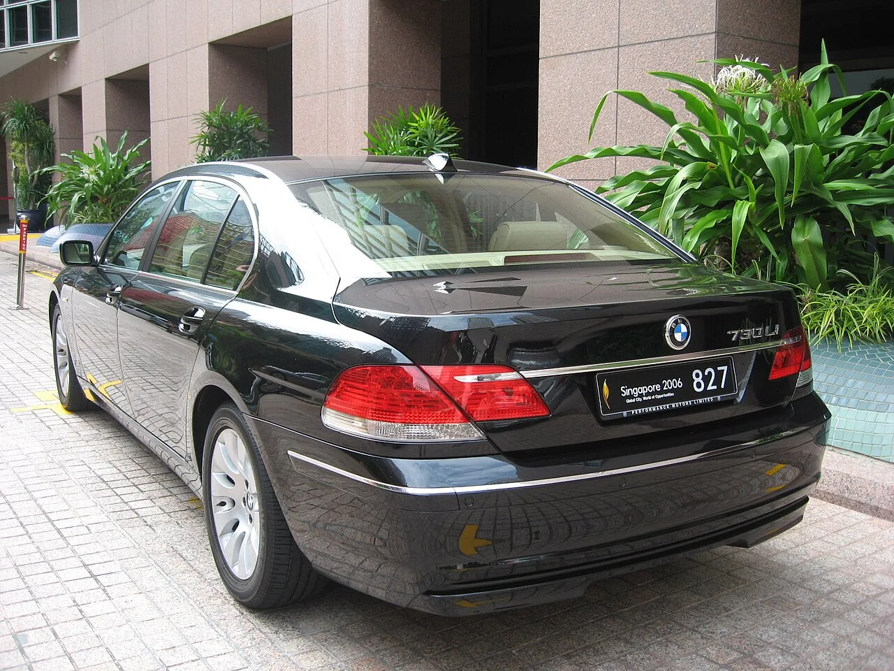 BMW 7 Series, rear