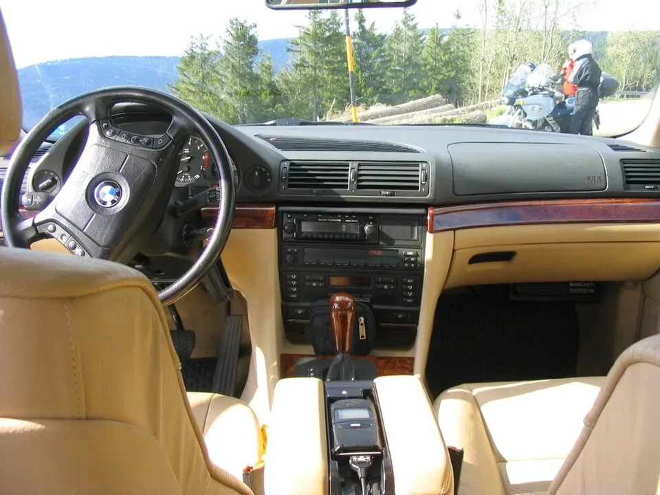BMW 7 Series, interior