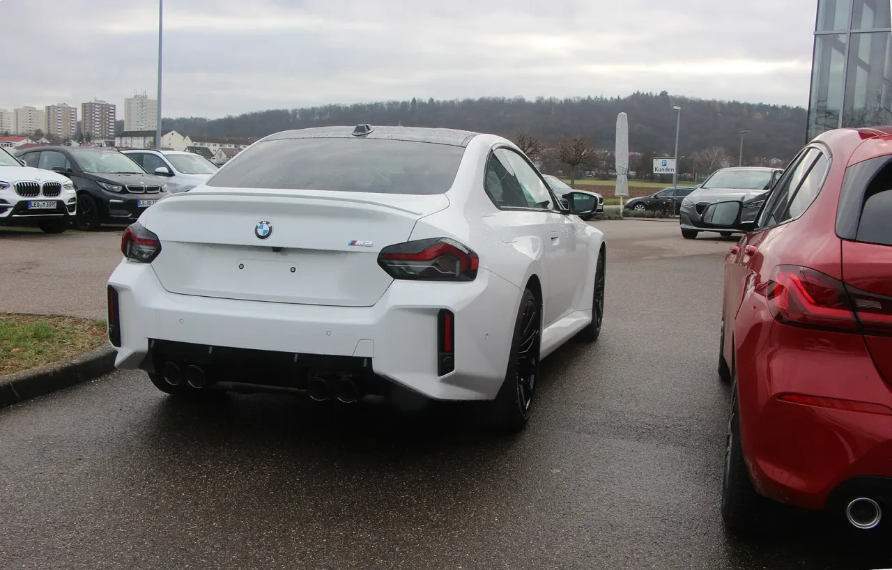 BMW M2, rear