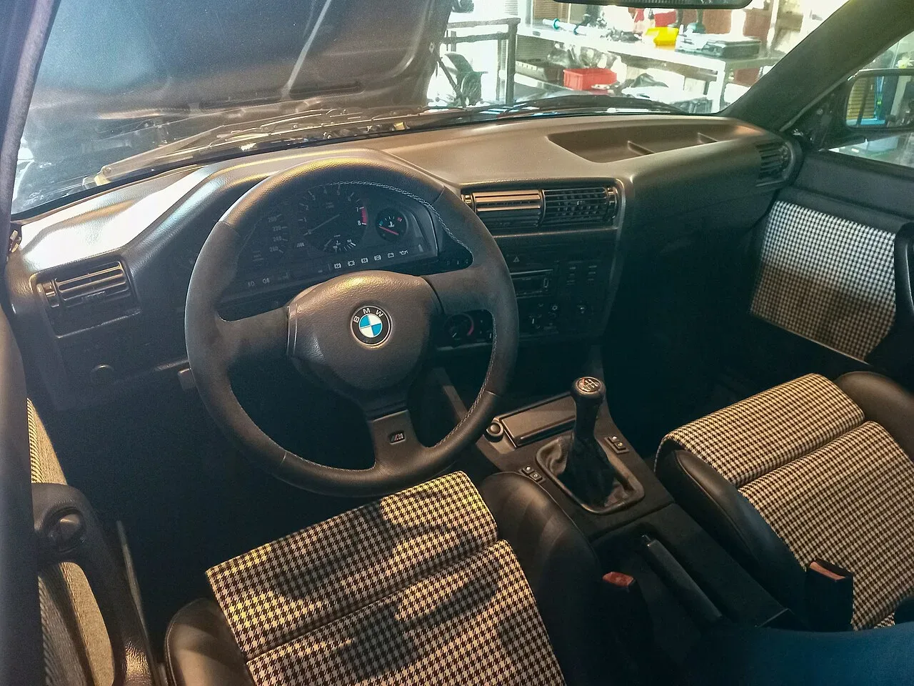 BMW M3, interior