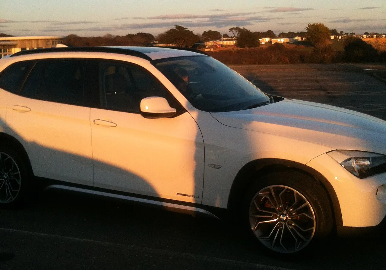 BMW X1, side