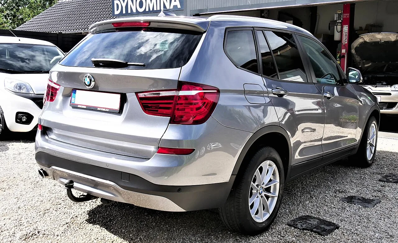 BMW X3, rear