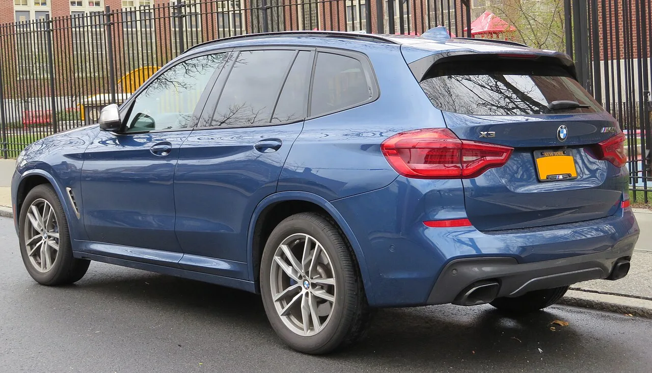 BMW X3, rear