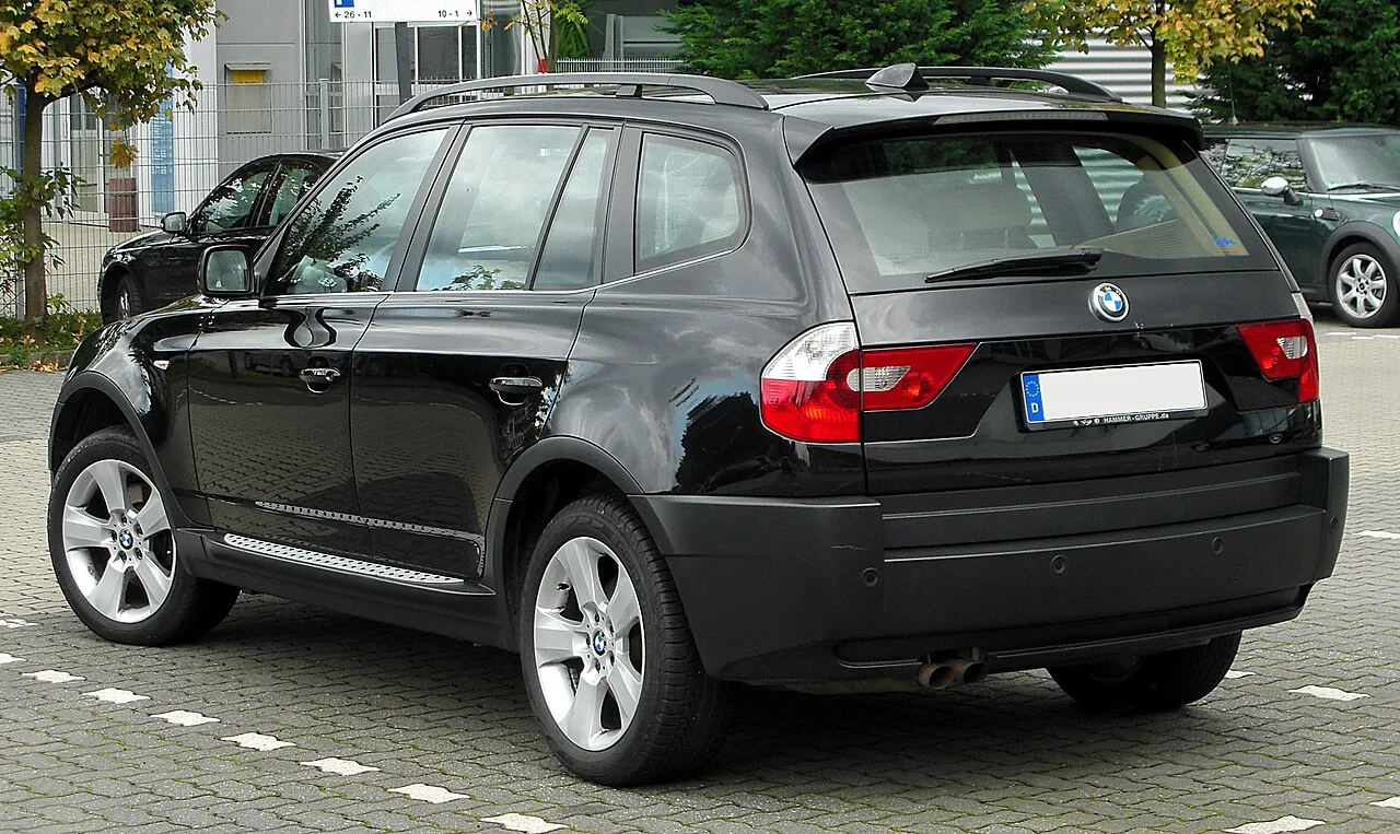 BMW X3, rear