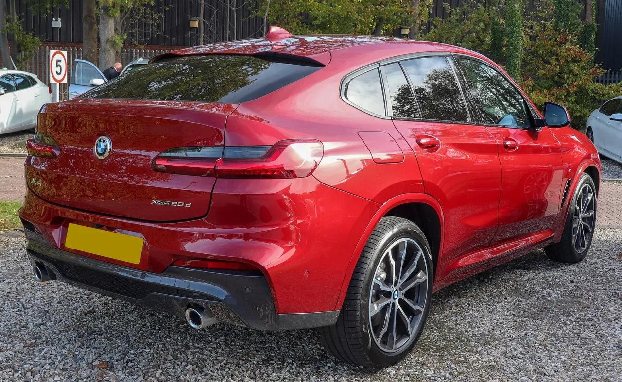 BMW X4, rear