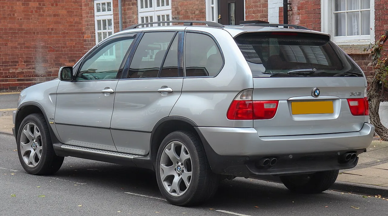 BMW X5, rear