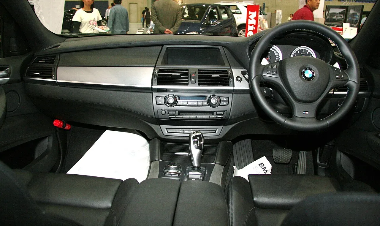 BMW X6, interior