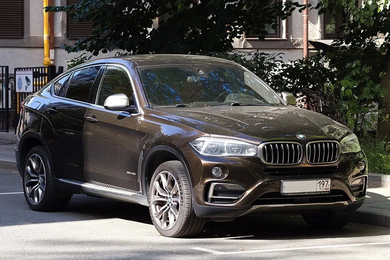 BMW X6, side