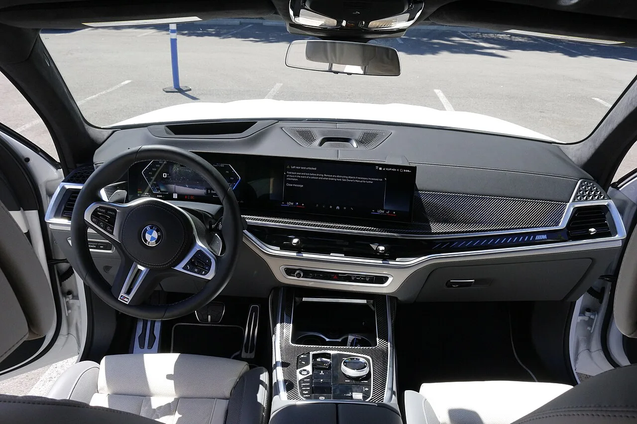 BMW X7 M Performance, interior