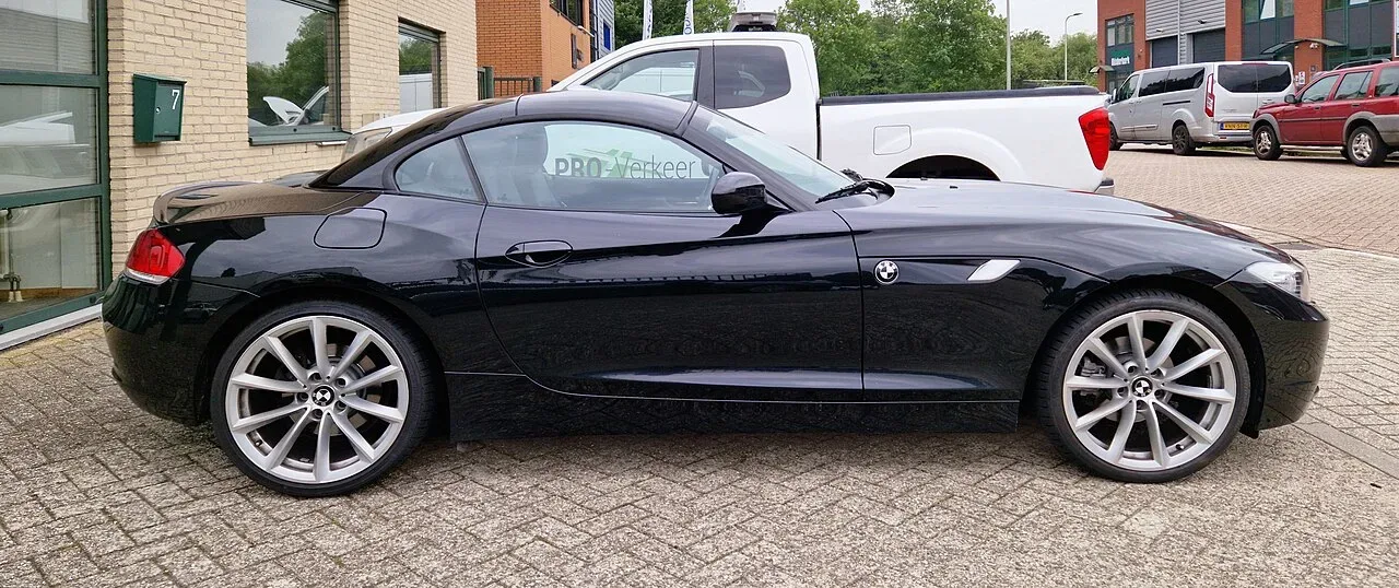 BMW Z4, side
