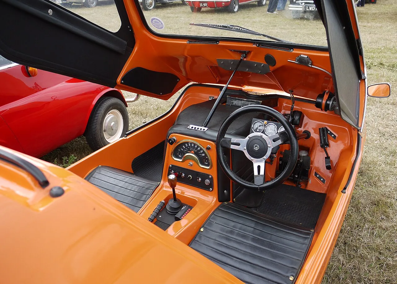 Bond Bug, interior