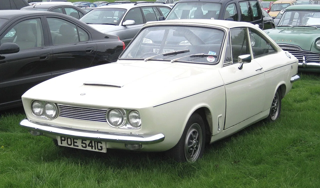 Bond Equipe, rear
