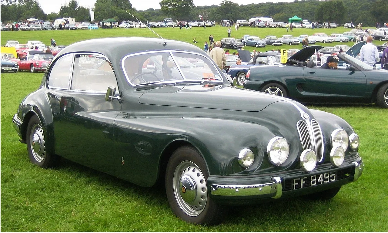 Bristol 403, rear
