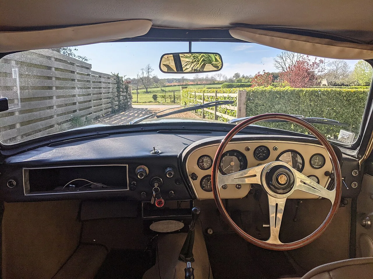 Bristol 406 Zagato, interior