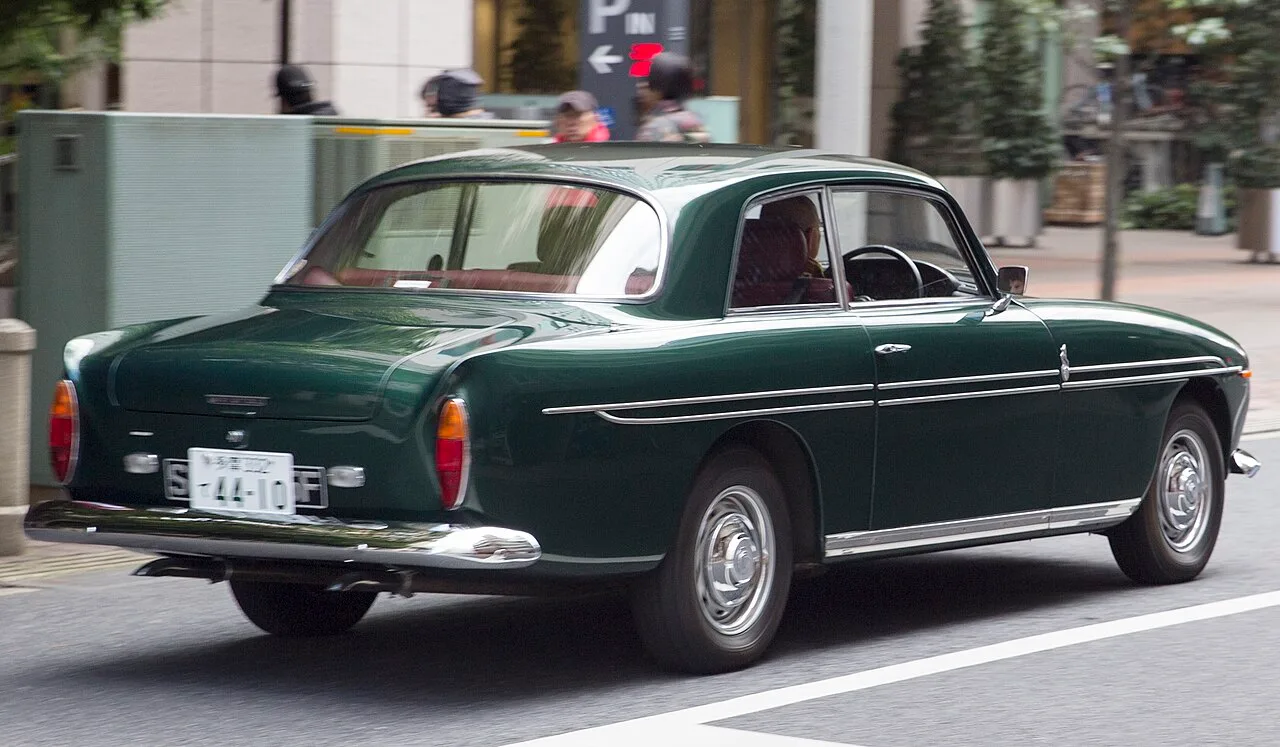 Bristol 410, rear