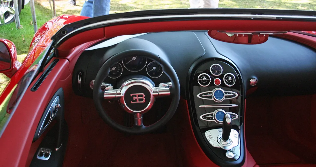 Bugatti Veyron, interior