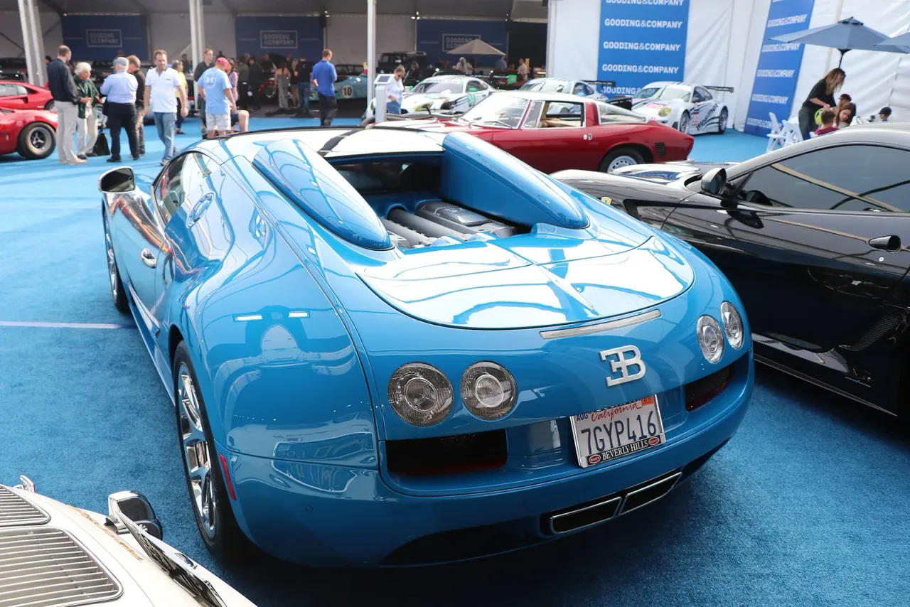 Bugatti Veyron, rear