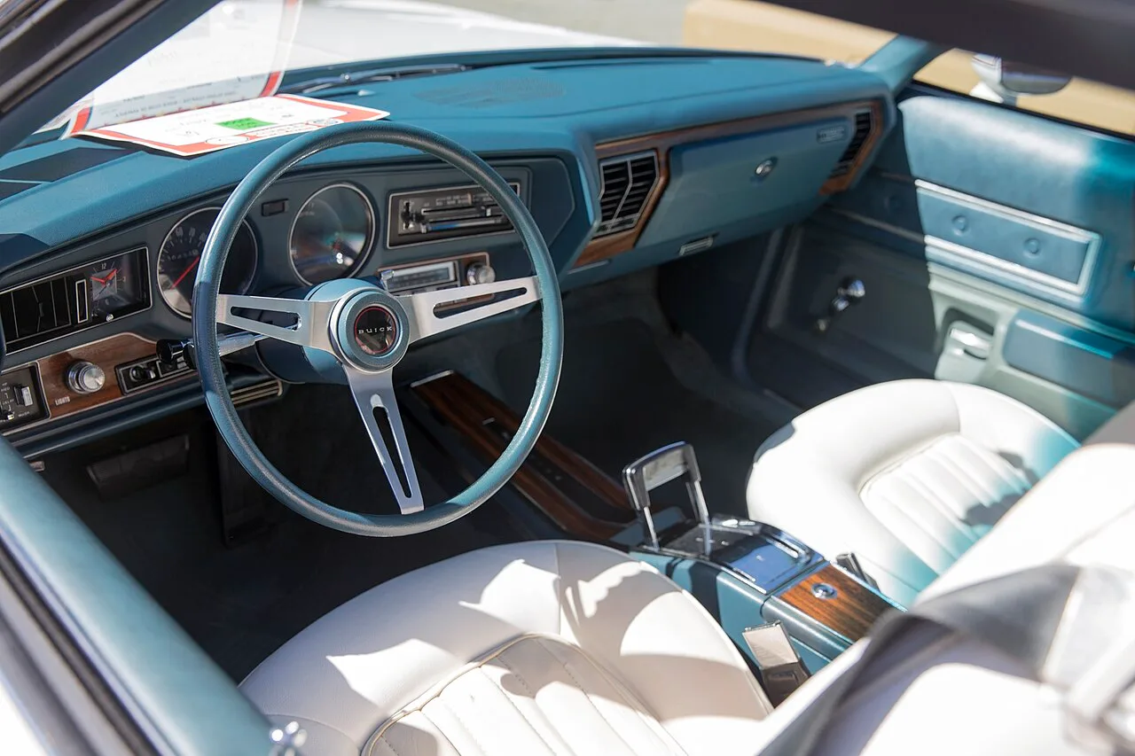 Buick Century Series 60, interior