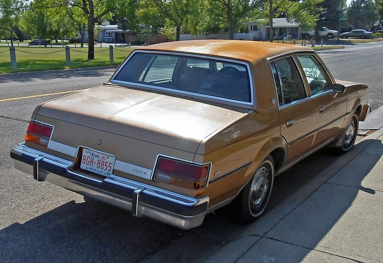 Buick Century, rear
