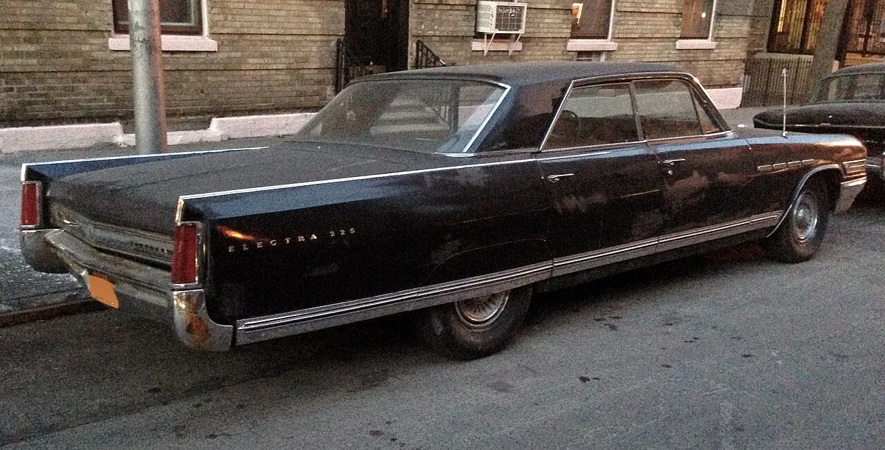 Buick Electra 225, rear
