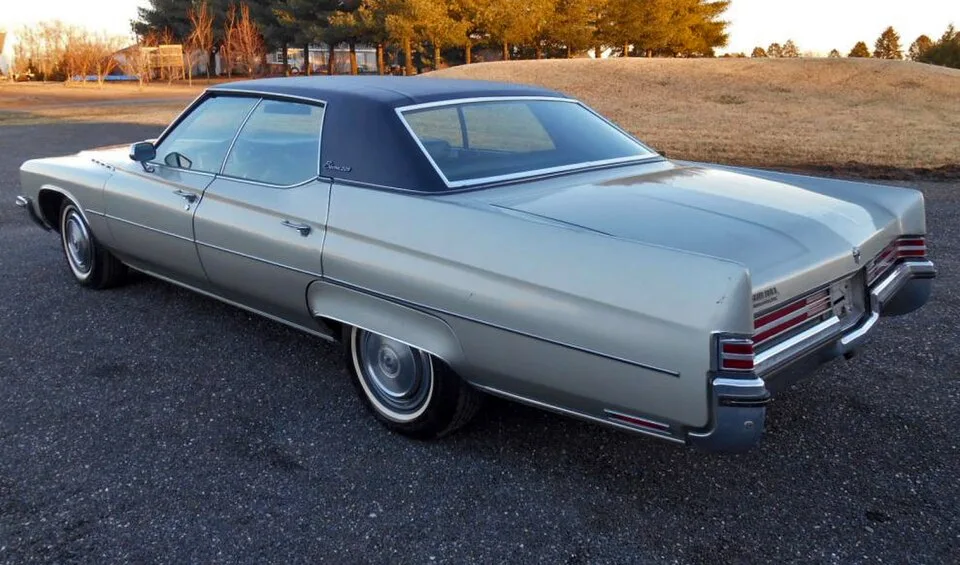 Buick Electra 225, rear