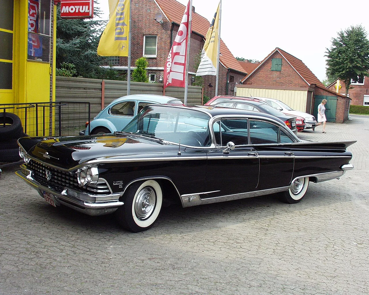 Buick Electra / Electra 225, side
