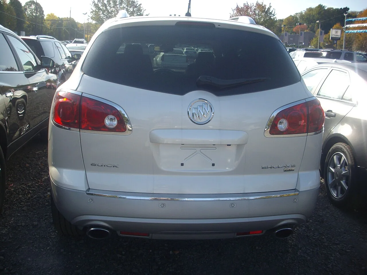 Buick Enclave, rear