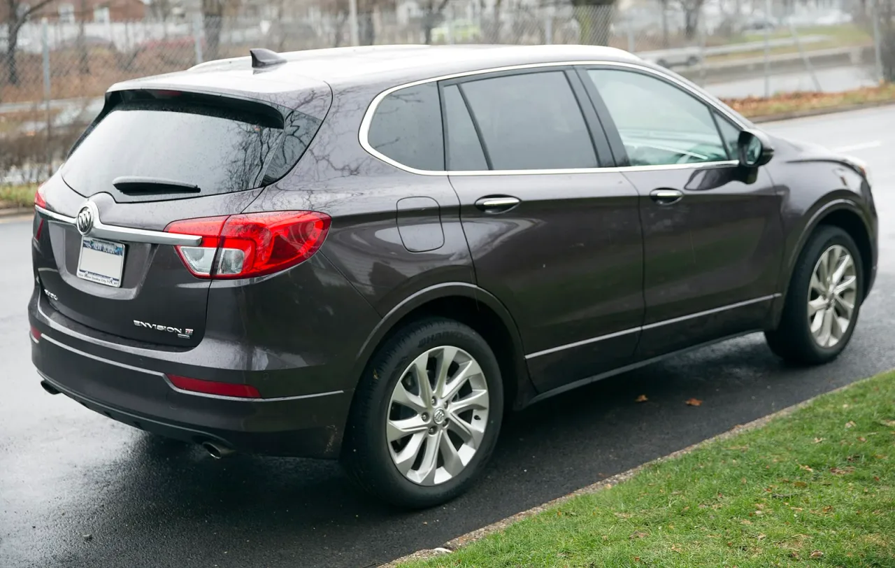 Buick Envision, rear