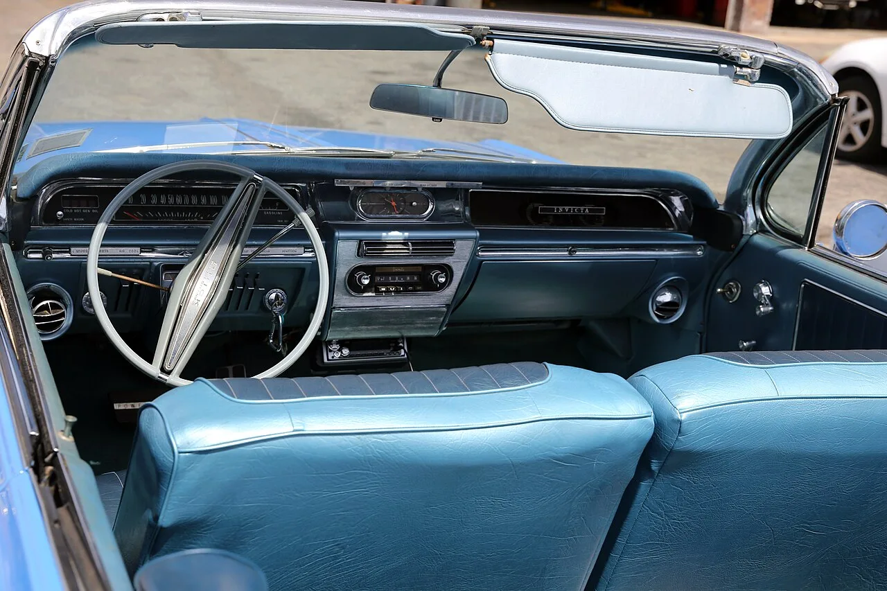Buick Invicta Wildcat, interior