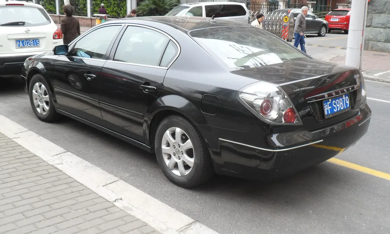 Buick LaCrosse, rear