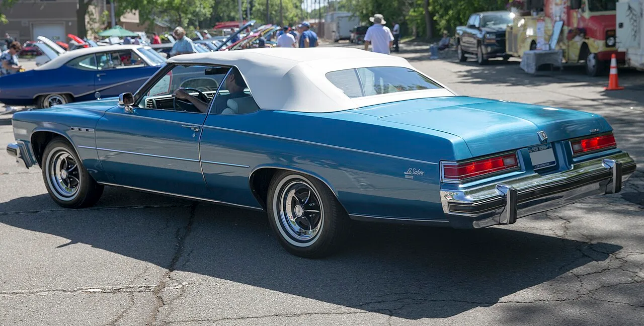 Buick LeSabre, rear