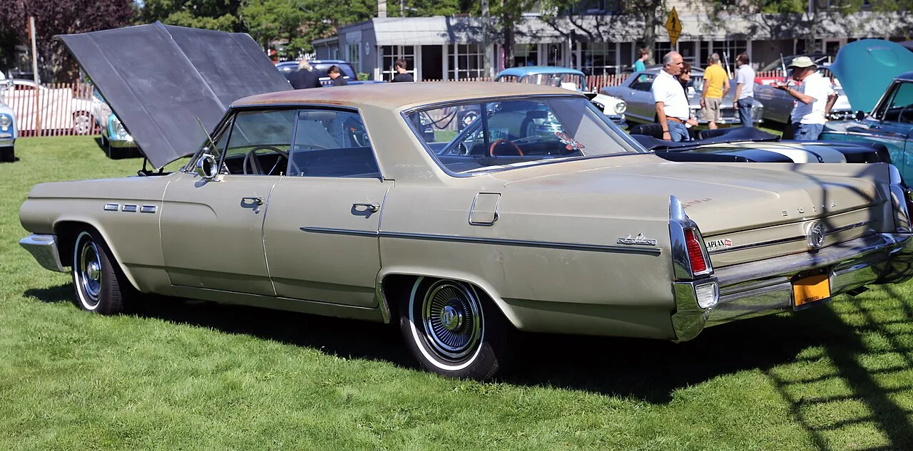 Buick LeSabre, rear