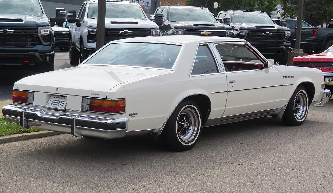 Buick LeSabre, rear