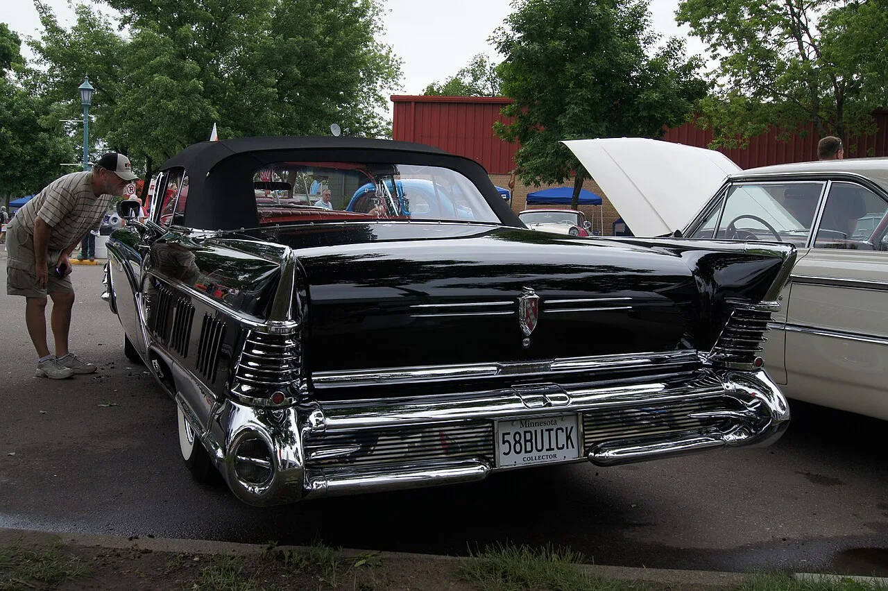 Buick Limited, rear