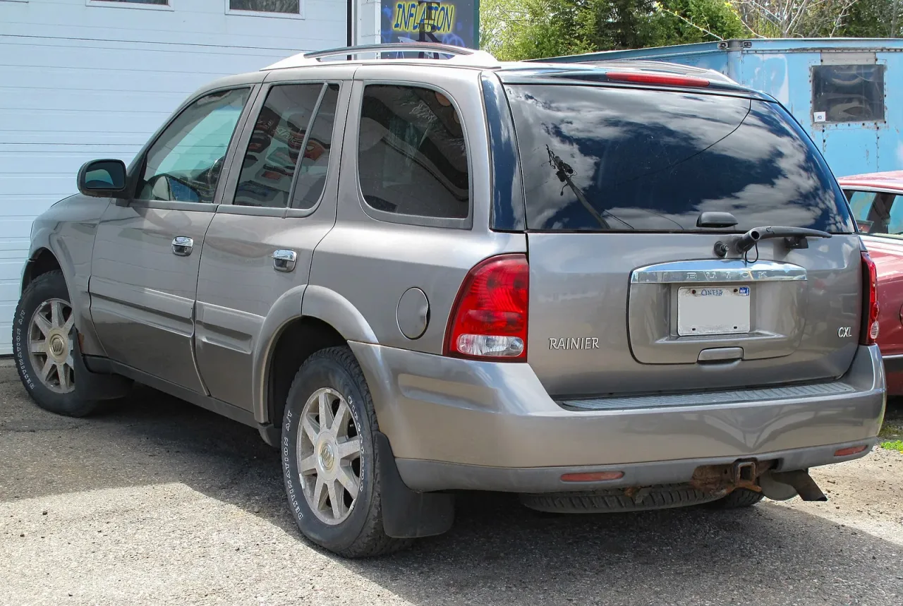Buick Rainier, rear