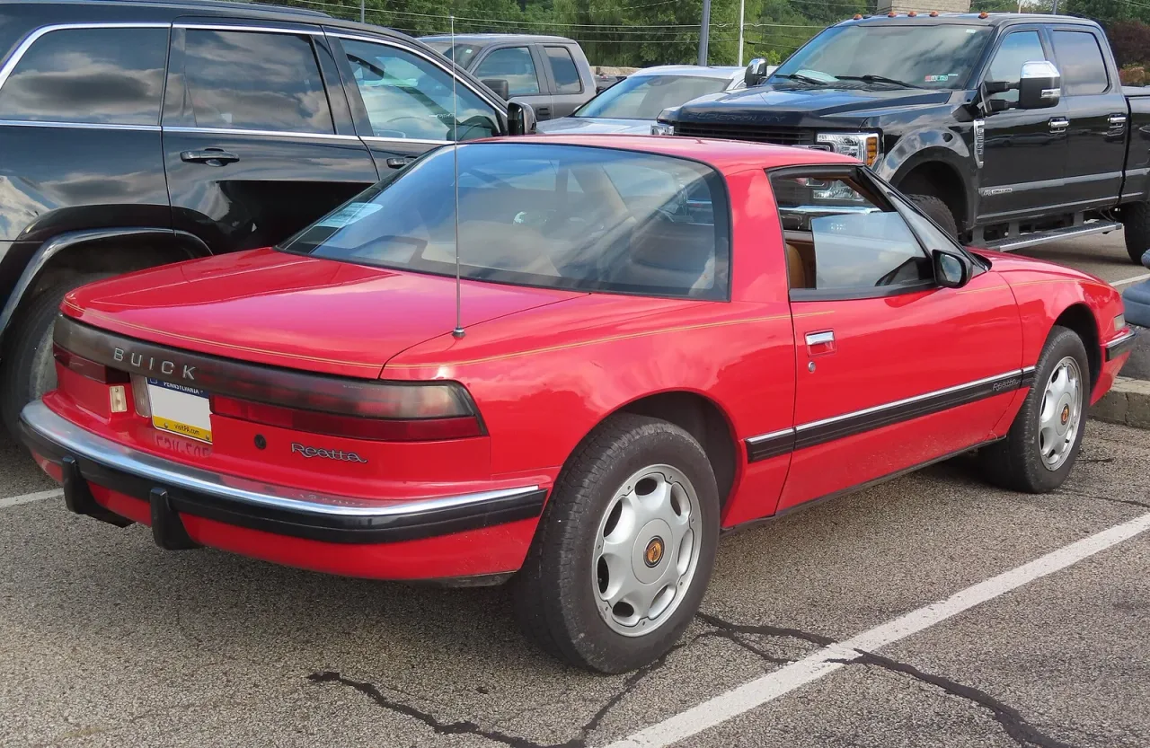 Buick Reatta, rear