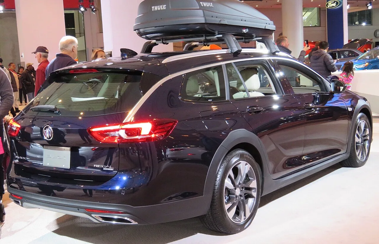 Buick Regal, rear