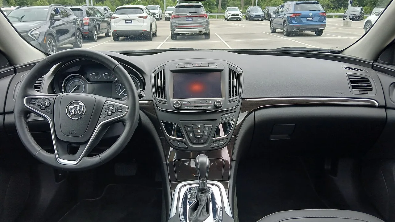 Buick Regal, interior