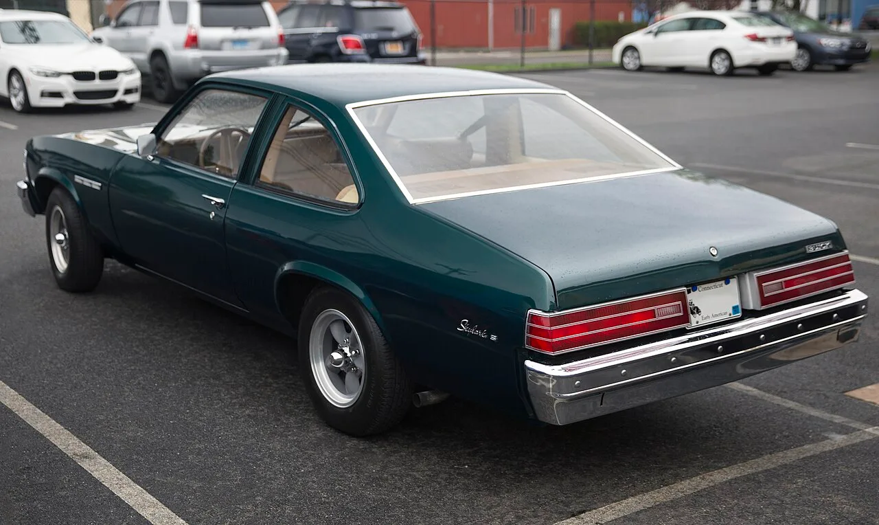 Buick Skylark / Apollo, rear