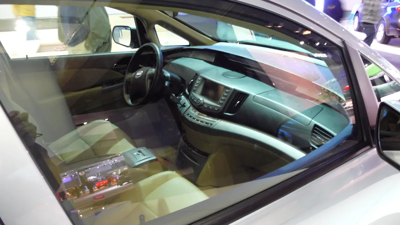 BYD e6, interior