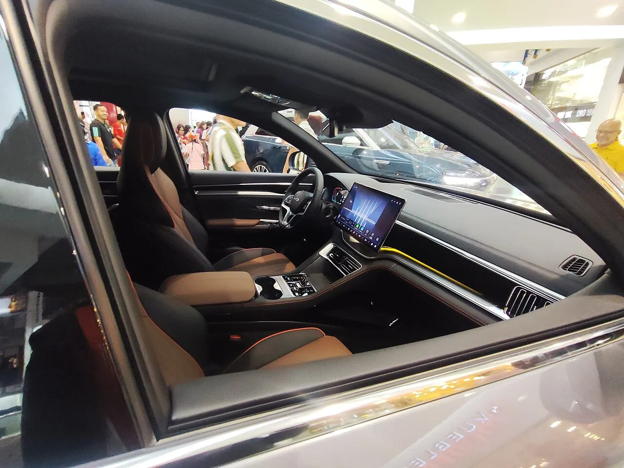 BYD Song, interior