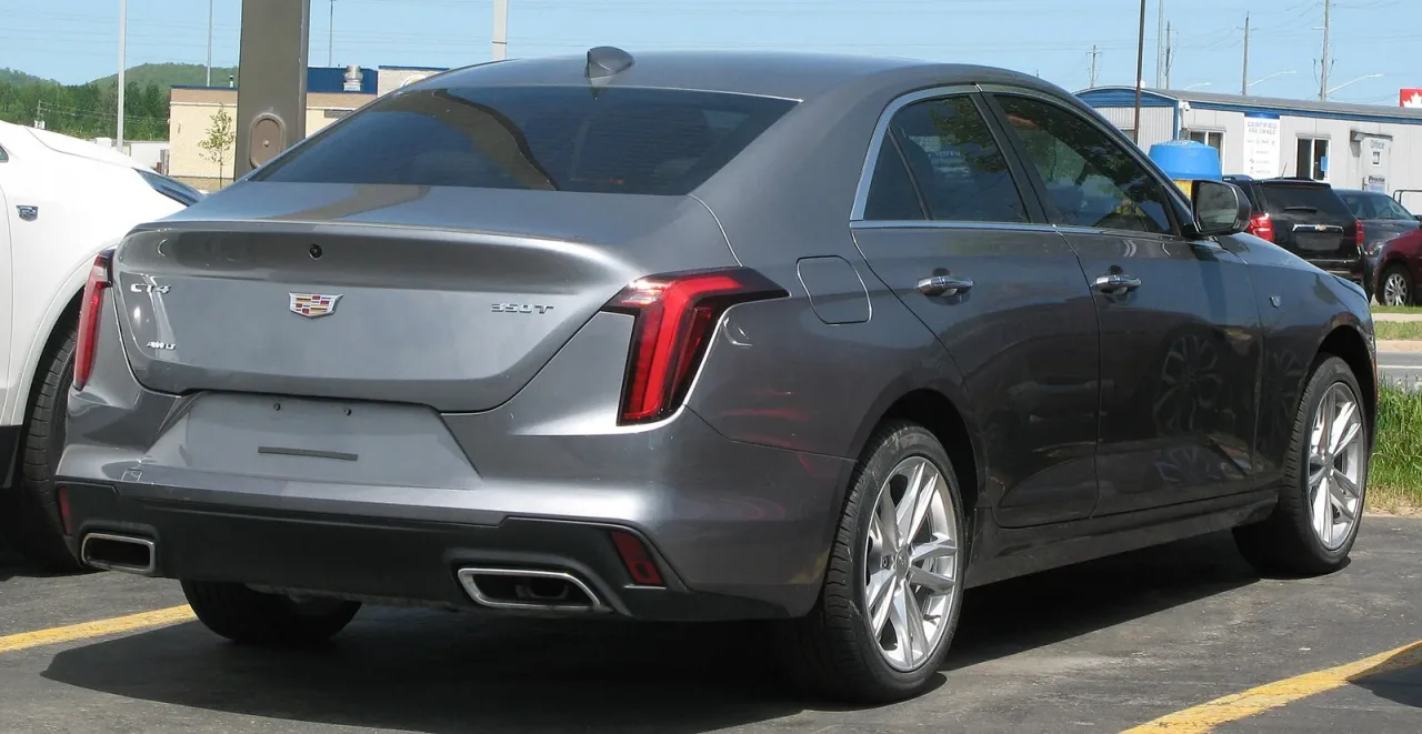 Cadillac CT4, rear