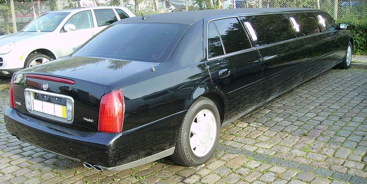 Cadillac DeVille, rear