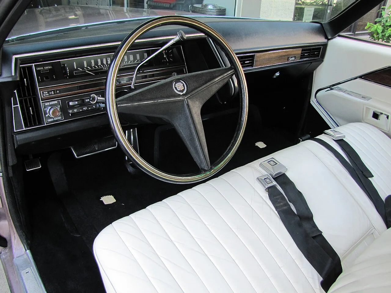 Cadillac Eldorado, interior
