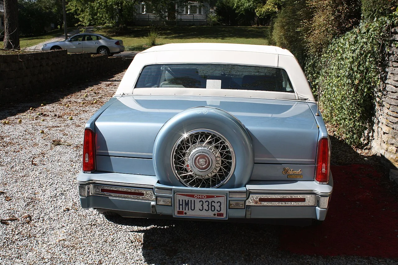 Cadillac Eldorado, rear