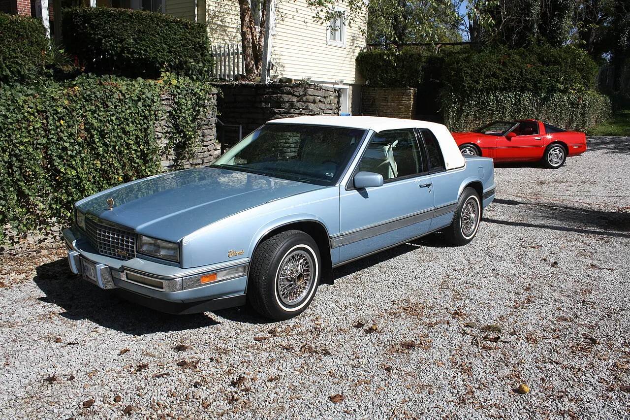 Cadillac Eldorado, side