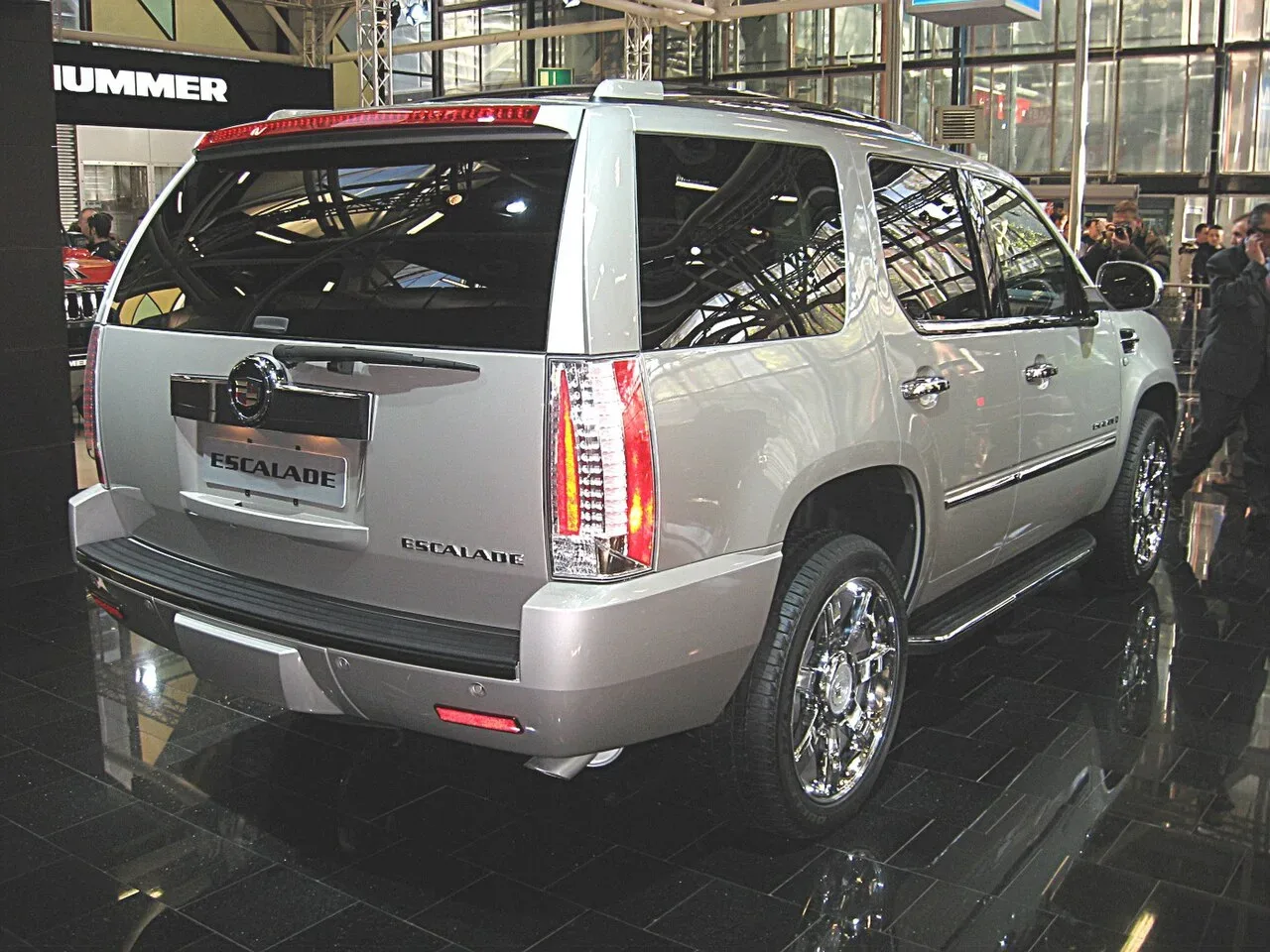 Cadillac Escalade, rear