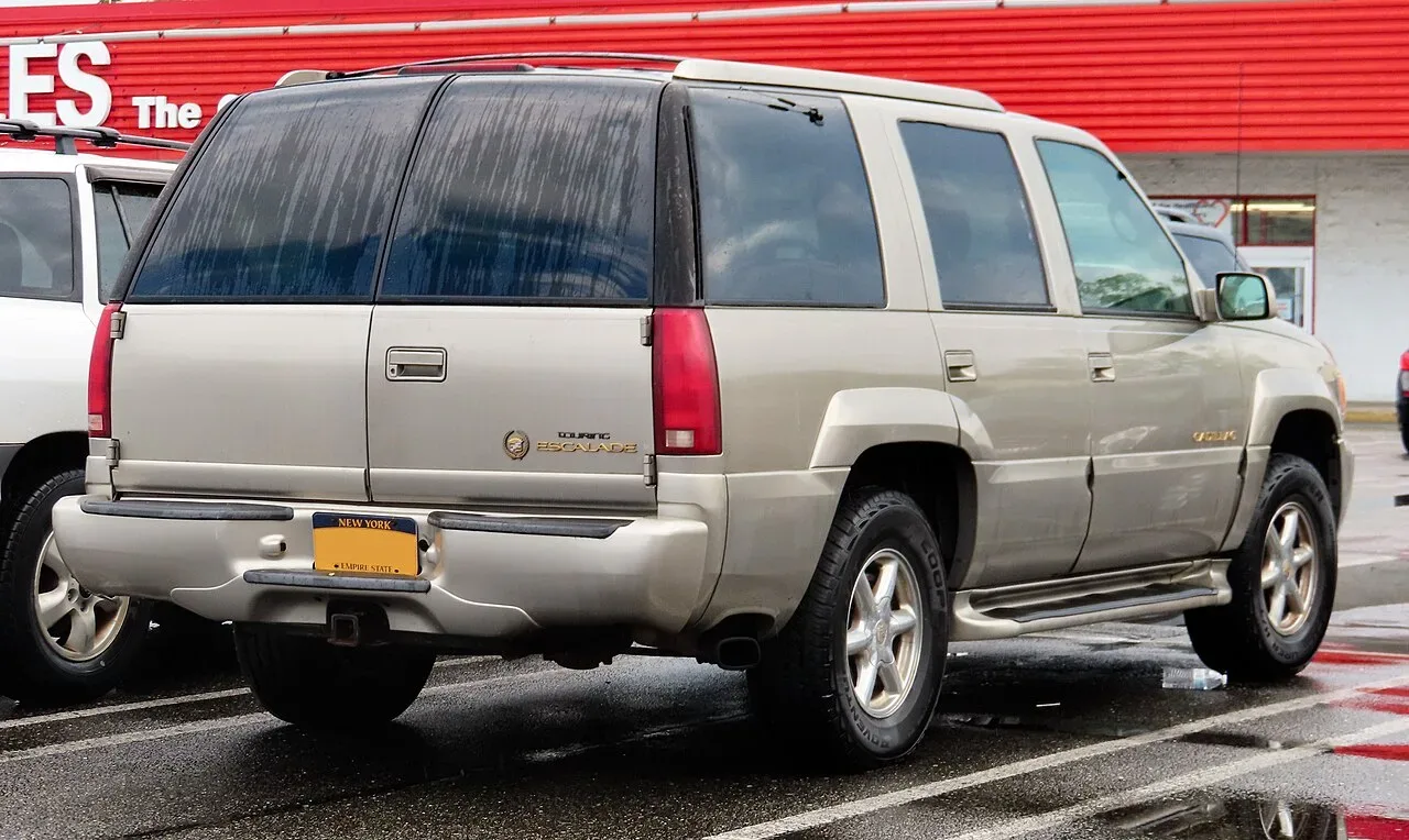 Cadillac Escalade, rear